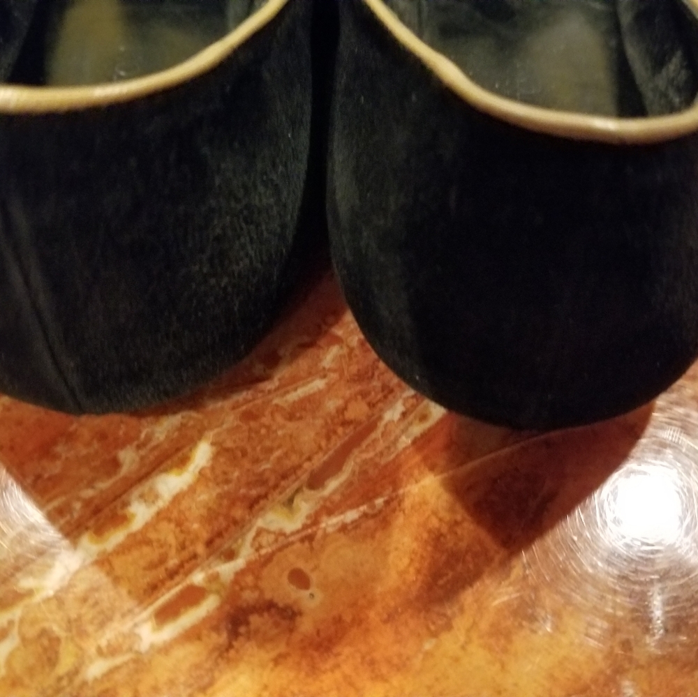 Authentic Louis Vuitton Black Flats Size 38 - Picture 4 of 14